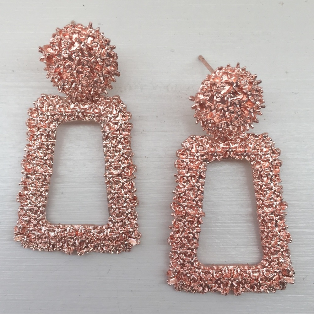 ⚜️[𝟯/$𝟭𝟴]⚜️Rose Gold Quad Textured Earrings NEW - Picture 9 of 12